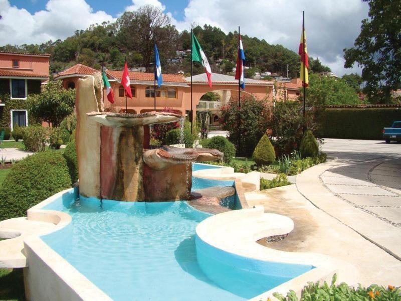 Hotel Arrecife De Coral San Cristóbal de Las Casas エクステリア 写真
