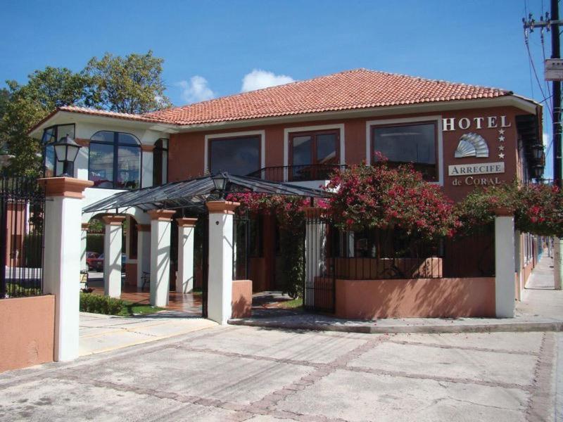 Hotel Arrecife De Coral San Cristóbal de Las Casas エクステリア 写真