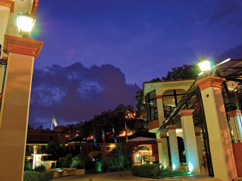 Hotel Arrecife De Coral San Cristóbal de Las Casas エクステリア 写真